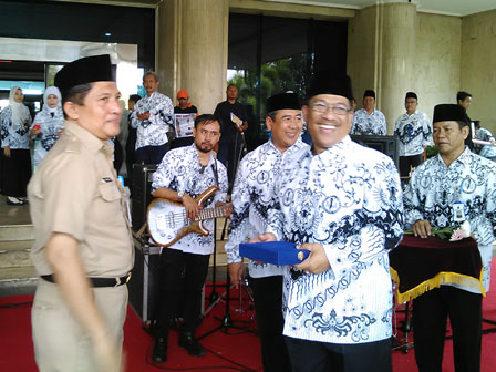 Pencarian PGRI Murungraya - Persatuan Guru Republik Indonesia Cabang Murungraya